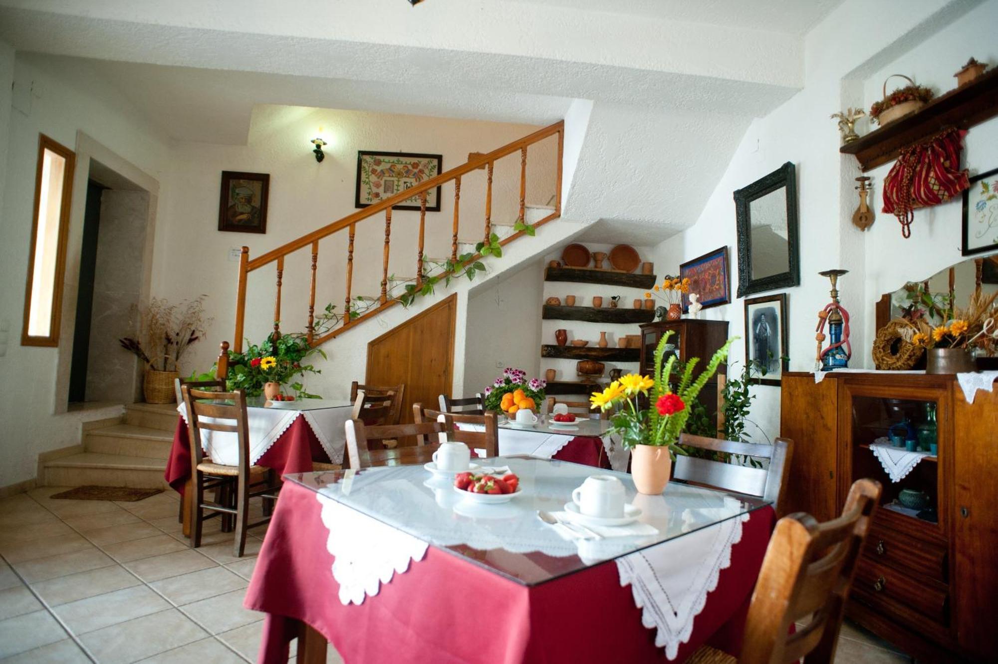 Keramos Hotel Zaros Ngoại thất bức ảnh