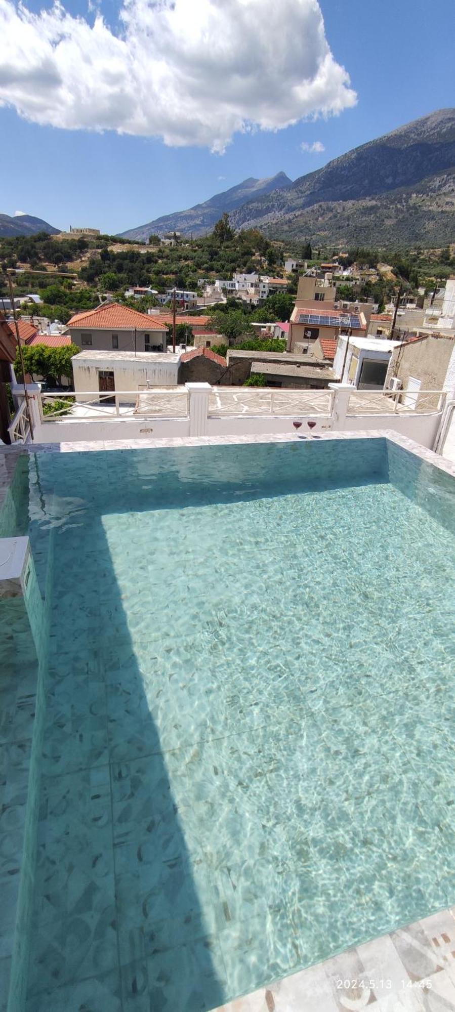 Keramos Hotel Zaros Ngoại thất bức ảnh